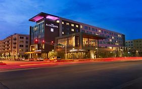 Hotel The Alexander  4*
